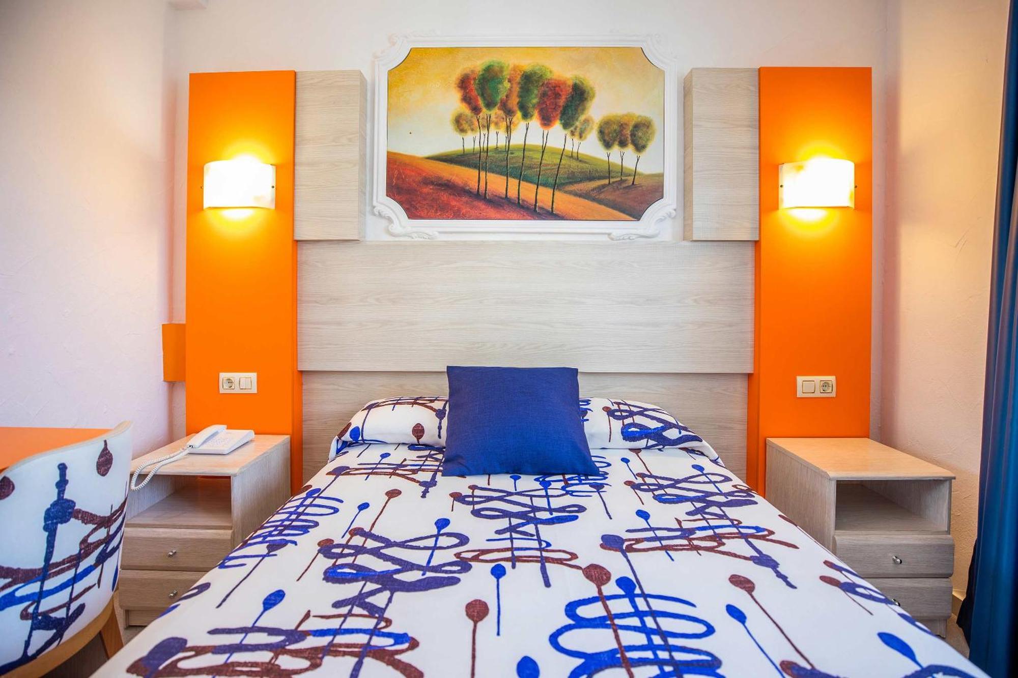 Hotel Servigroup Orange Benidorm Oda fotoğraf