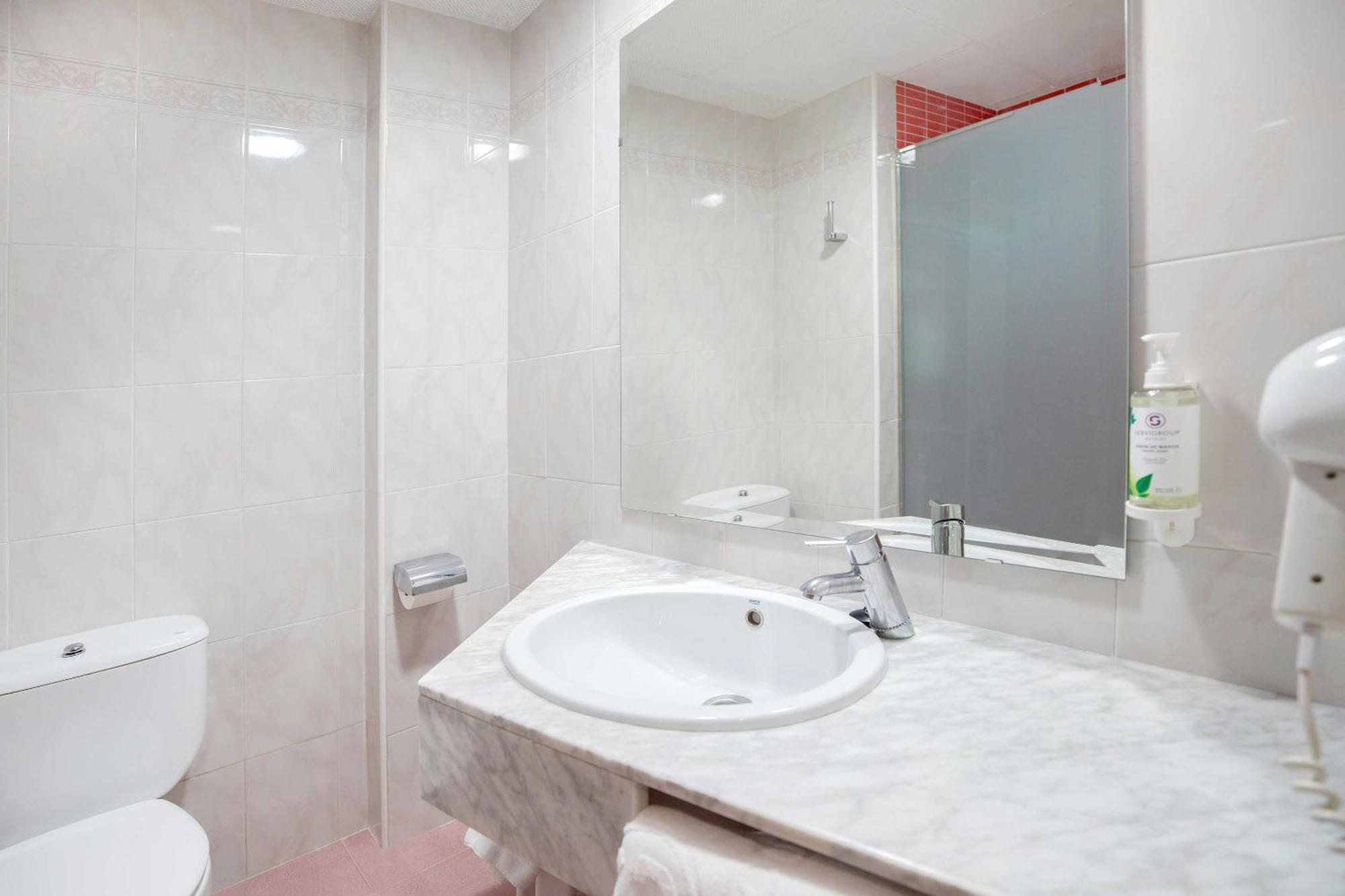 Hotel Servigroup Orange Benidorm Oda fotoğraf